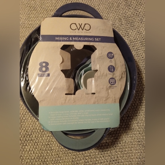 8 Piece Mixing Bowl Set - Picture 5 of 7